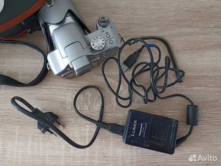 Фотоаппарат Panasonic Lumix DMC-FZ8