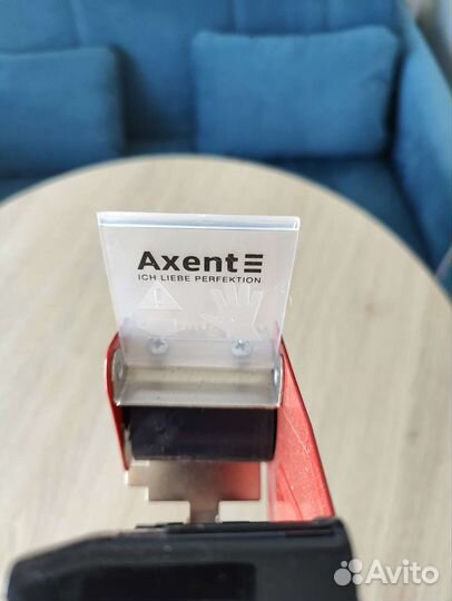 Диспенсер для скотча