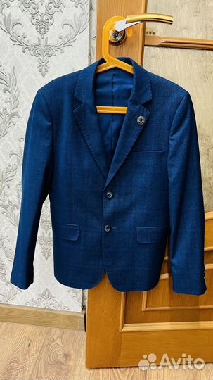 Школьный костюм 140 размер