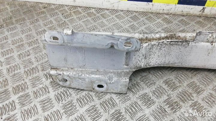 Усилитель переднего бампера Renault Laguna