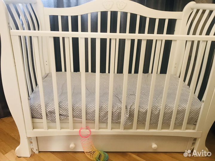 Детская кроватка
