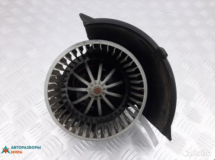 Моторчик печки Volkswagen Touareg 2003 7L0820021Q