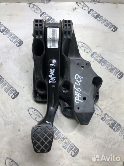 Педаль тормоза Skoda Fabia