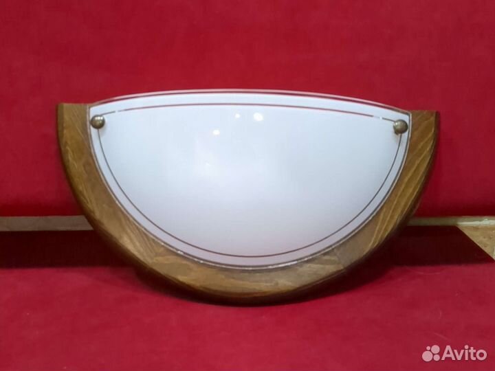 Настенный светильник бра