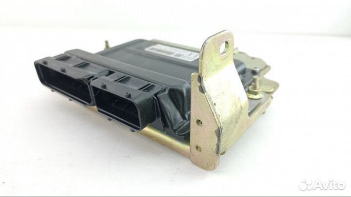 Блок управления двигателем Nissan Serena RC24 QR25