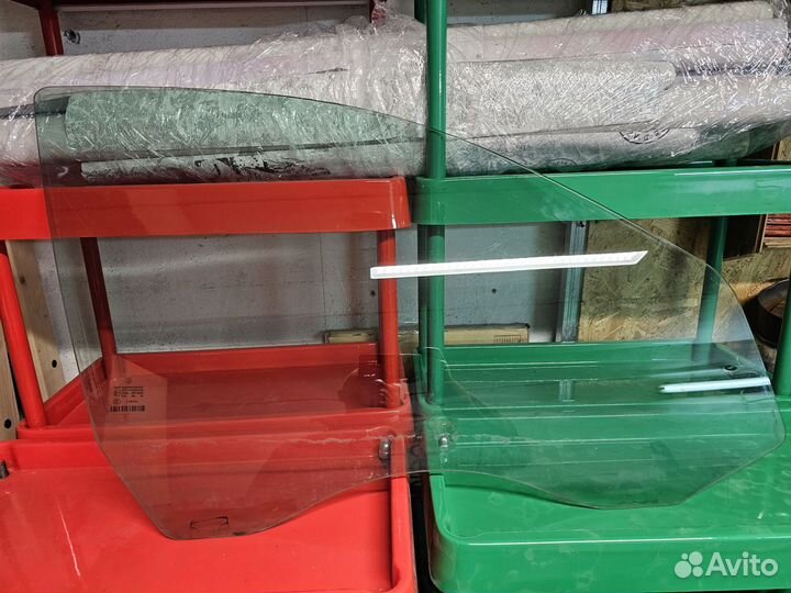 Стекла передние W211 Elegance