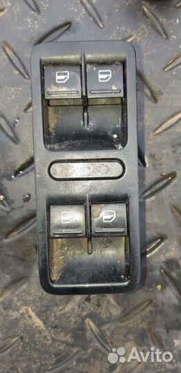 Блок стеклоподъемников Volkswagen Polo седан