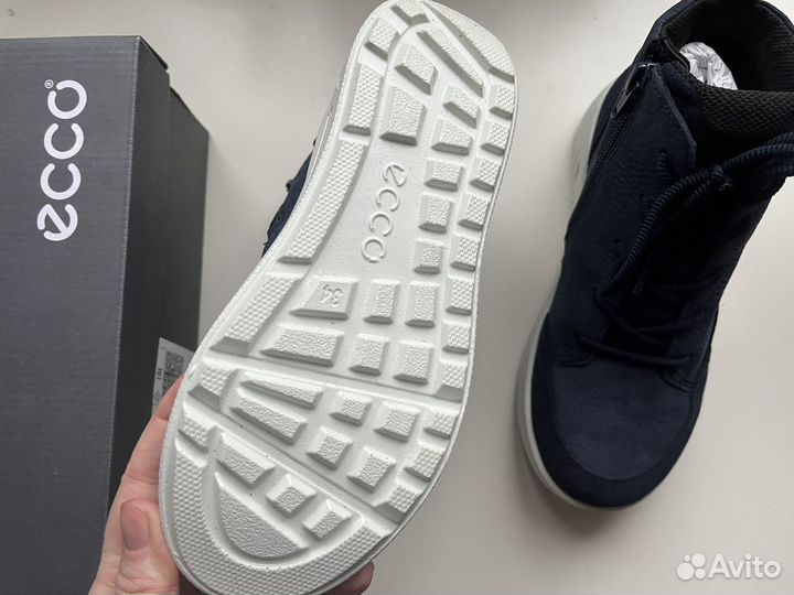 Новые ботинки Ecco