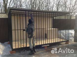 Вольеры и будки для собак