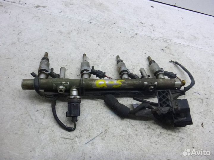 Рейка топливная (рампа) audi Q5 2008