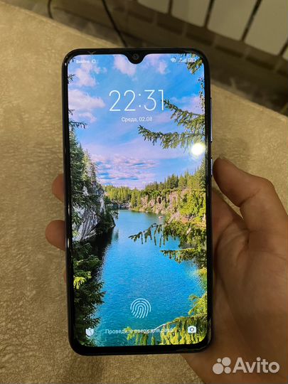 Телефон Xiaomi mi 9 se