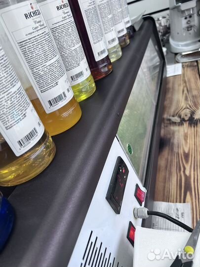 Настольная витрина Холодильник настольный