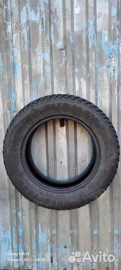 Goodyear Ultragrip Ice Arctic 215/65 R16