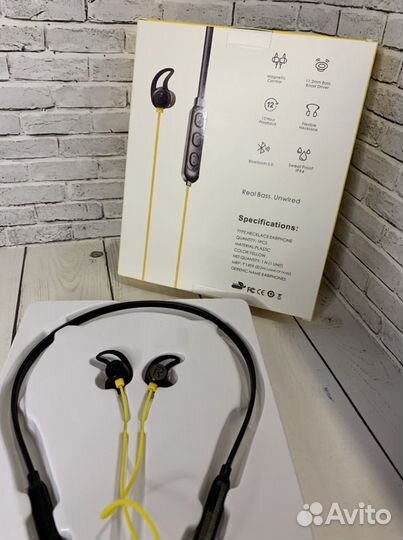 Спортивные наушники