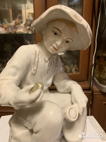 Фарфоровые статуэтки