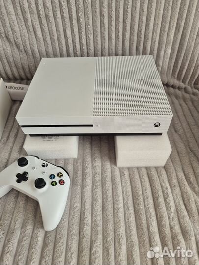 Xbox one s 1tb с дисководом