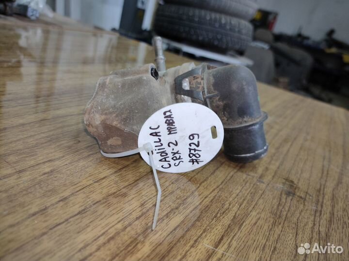 Патрубок двигателя Cadillac SRX 2