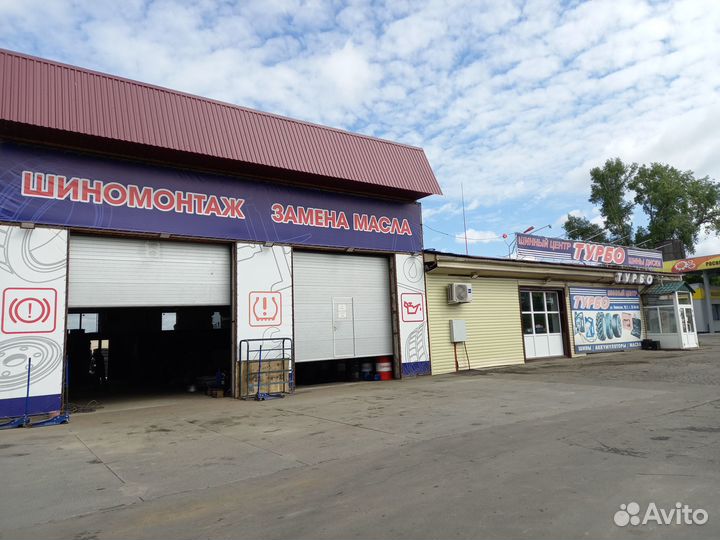 Амортизационная стойка багажника 440мм пластмассов