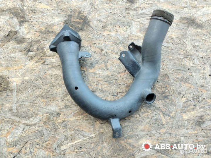 Патрубок воздушного фильтра Toyota Rav 4 3