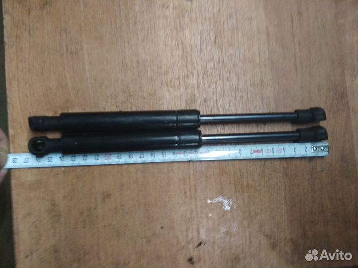 Упоры газовые на капот