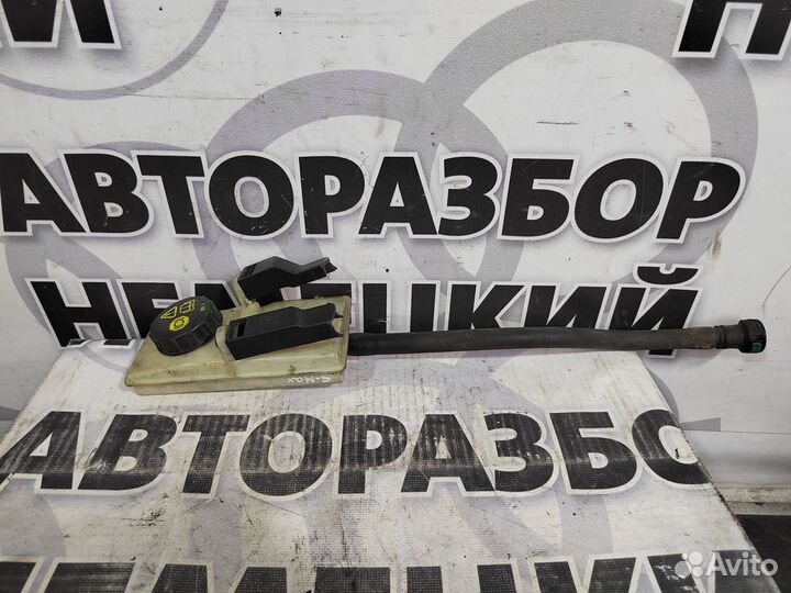 Бачок тормозной жидкости Ford S-MAX