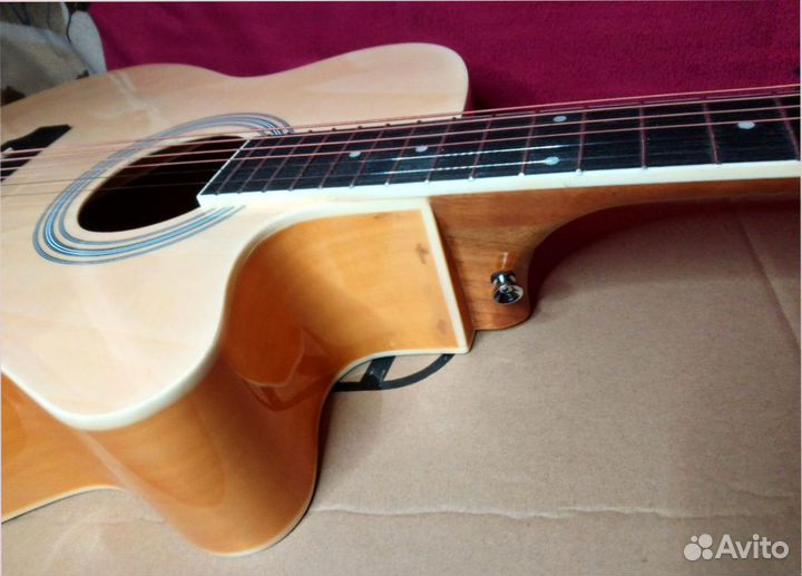 Гитара акустическая полноразмерная