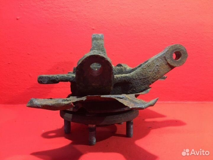 Кулак передний правый Kia Venga YN G4FA 1.4 бензин