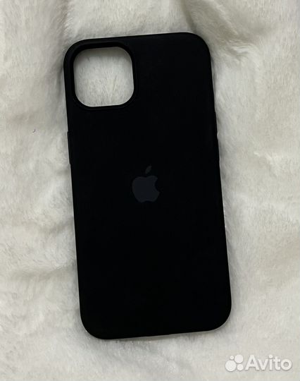 Чехол на iPhone 13