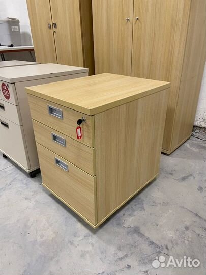 Тумбочка офисная