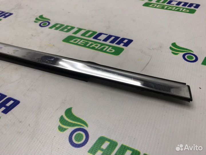 Молдинг двери хром задний правый Mazda 3Bp хетчбек