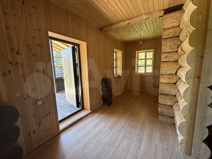 Коттедж 180 м² на участке 16 сот.