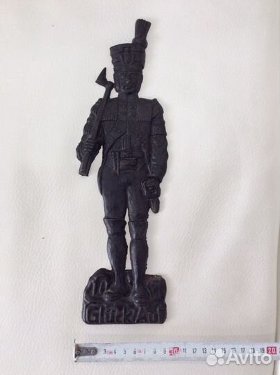 Борельефы,бюсты антикварные