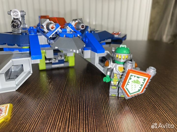 Lego nexo knights 70320