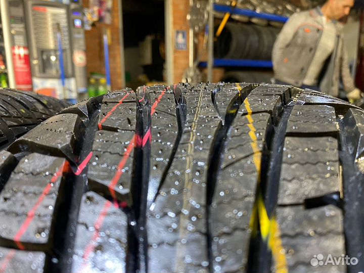 Maxxis Victra SUV M+S 235/60 R18 107H