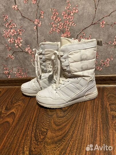 Кроссовки adidas