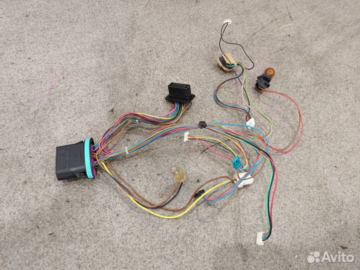 Проводка левой фары ксенон для Skoda Octavia A7