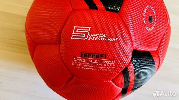 Футбольный мяч ferrari