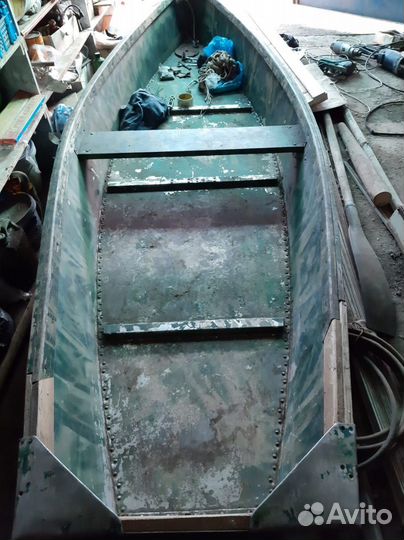 Лодка алюминиевая