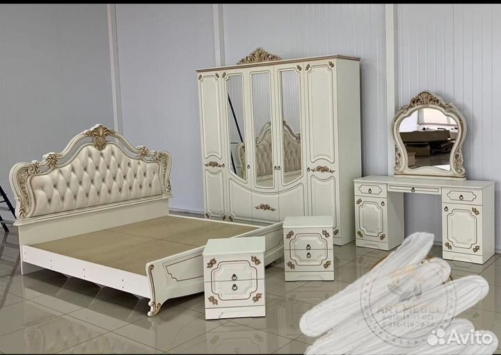Спальный гарнитур 
