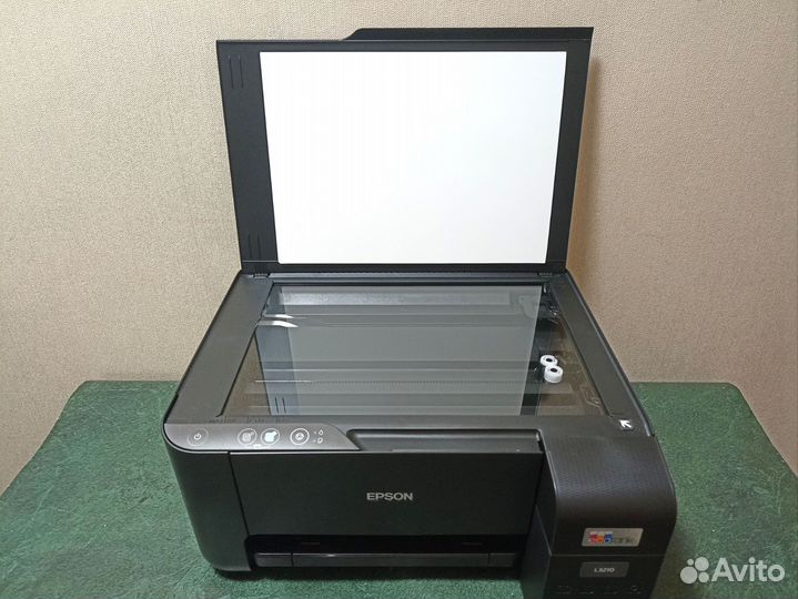 Новый цветной мфу Epson L3210 снпч
