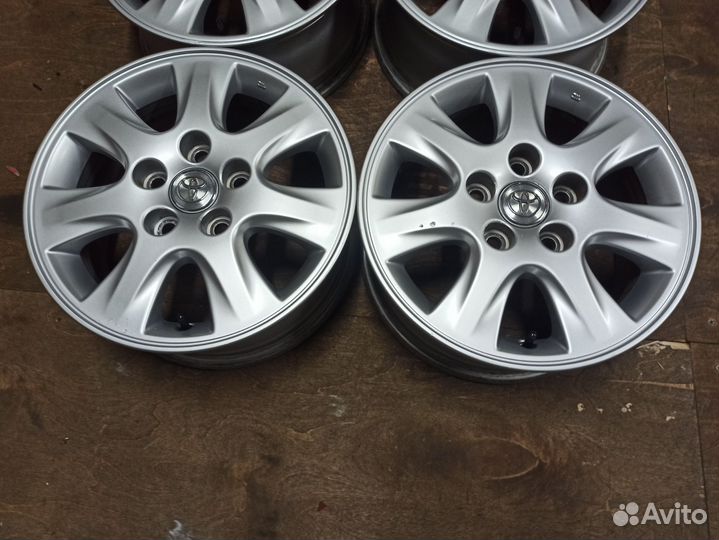 Диски 15 5х114,3 ET50 оригинал Тойота из Японии