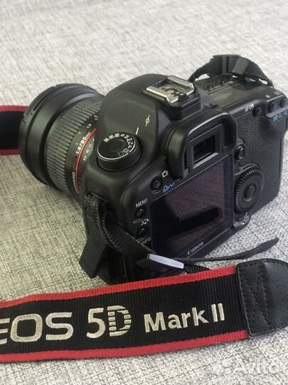 Зеркальный фотоаппарат Canon 5D mark 2