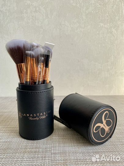 Набор кистей для макияжа