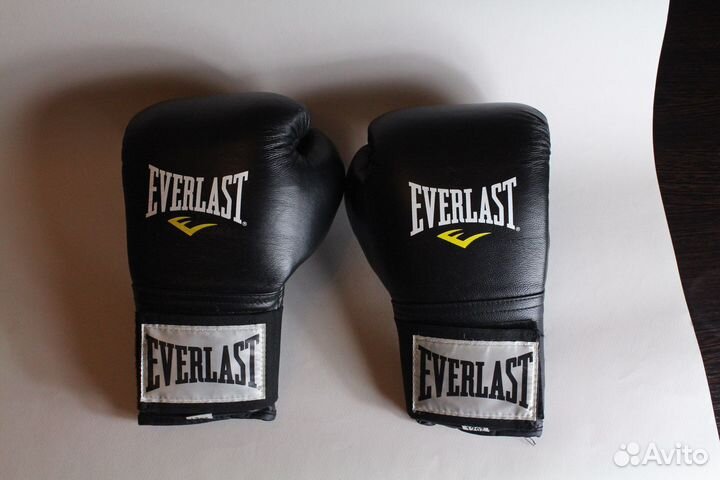 Боксерские перчатки 12 oz и спорт. сумка everlast
