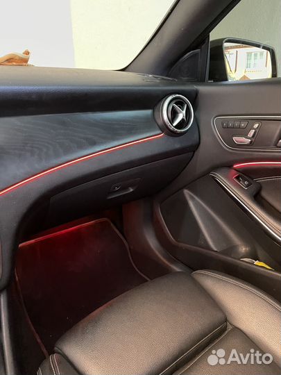 Контурная подсветка салона авто