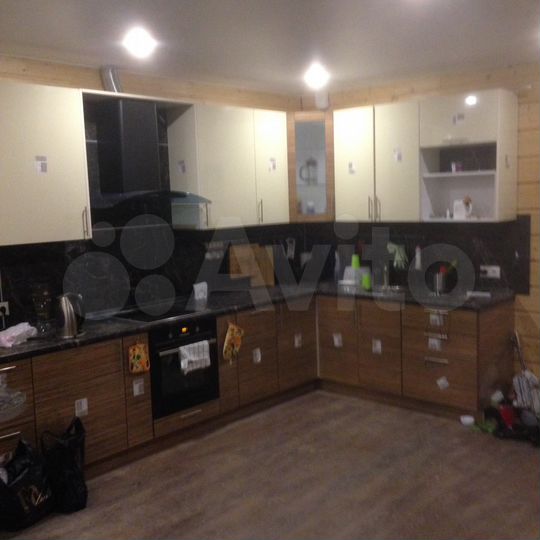 Коттедж 223 м² на участке 18 сот.