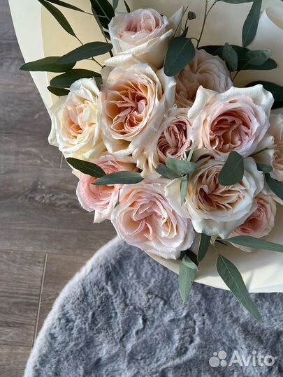 Букет из пионовидных роз