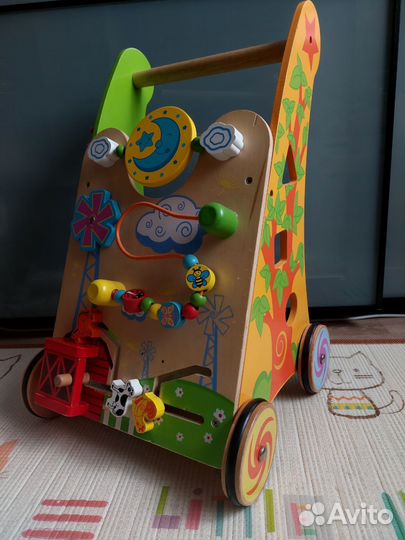 Деревянная каталка ходунки