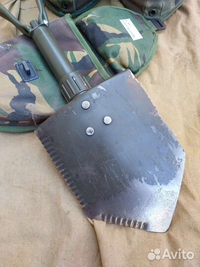 Складная пехотная лопата армии Нидерланды