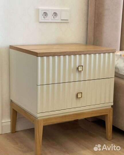 Тумба прикроватная
